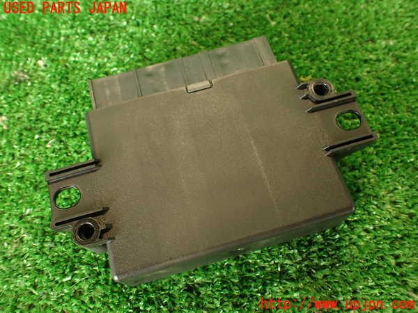 2UPJ-9229686150]ジャガー・XE(JA2GA)コンピューター5 (Parking Aid Module) 中古_2