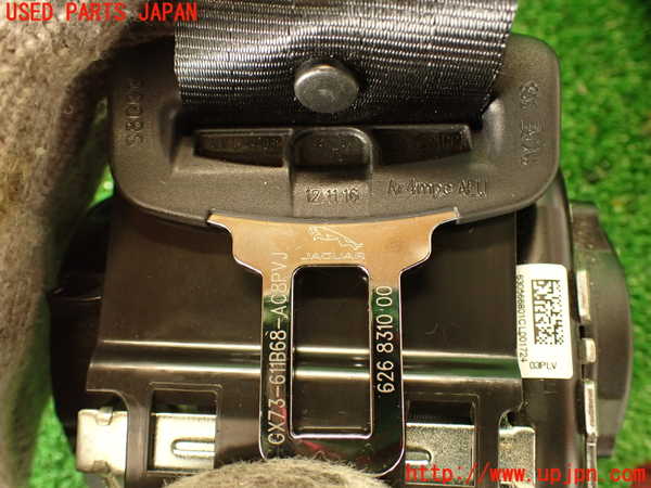 2UPJ-9229687155]ジャガー・XE(JA2GA)右2列目シートベルト 中古_4