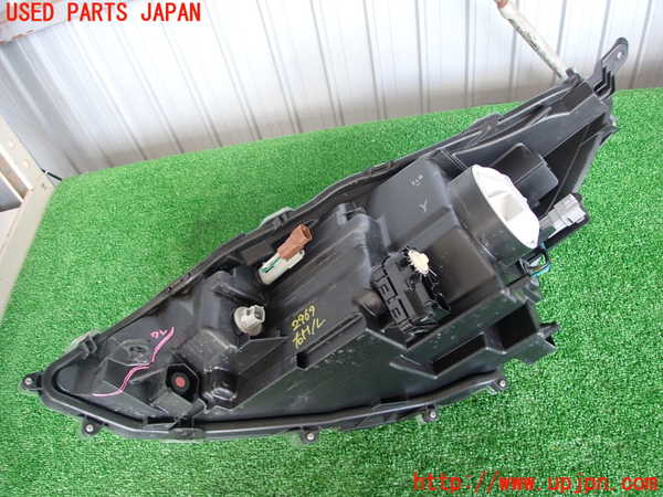 2UPJ-9229691130]アクア(AQUA)(NHP10)右ヘッドライト HID 中古_2