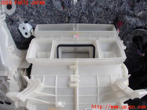 2UPJ-9229696081]アクア(AQUA)(NHP10)エバポレーター1 中古_3