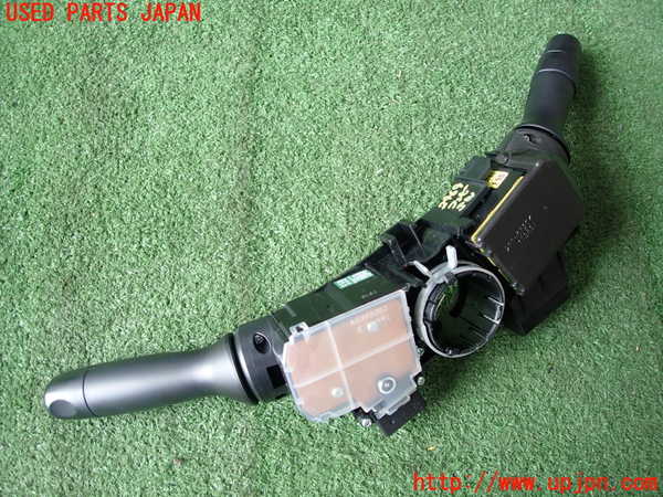 2UPJ-9229696720]アクア(AQUA)(NHP10)コンビネーションスイッチ 中古_2