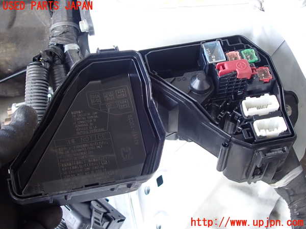 2UPJ-9229696741]アクア(AQUA)(NHP10)ヒューズボックス1 中古_2