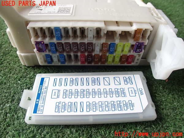 2UPJ-9229696743]アクア(AQUA)(NHP10)ヒューズボックス3 中古_3