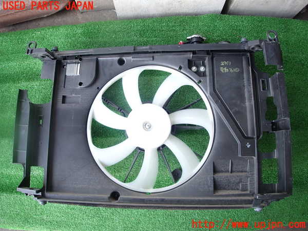 2UPJ-9229696836]アクア(AQUA)(NHP10)電動ファン1 中古_2