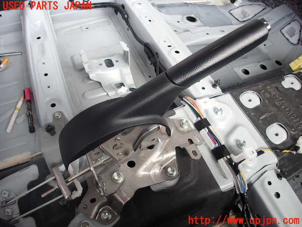 2UPJ-9229697550]アクア(AQUA)(NHP10)サイドブレーキレバー 中古_2