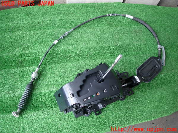 2UPJ-9229697555]アクア(AQUA)(NHP10)ATシフトレバー 中古_2