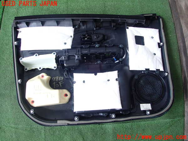 2UPJ-9229691234]アクア(AQUA)(NHP10)右前ドア内張り 中古_4