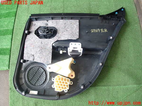 2UPJ-9229691324]アクア(AQUA)(NHP10)左後ドア内張り 中古_4