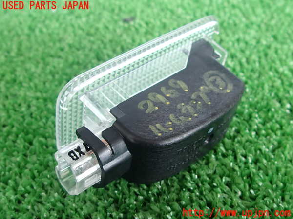 2UPJ-9229696413]アクア(AQUA)(NHP10)ルームランプ3 (左 ラゲッジ) 中古_3