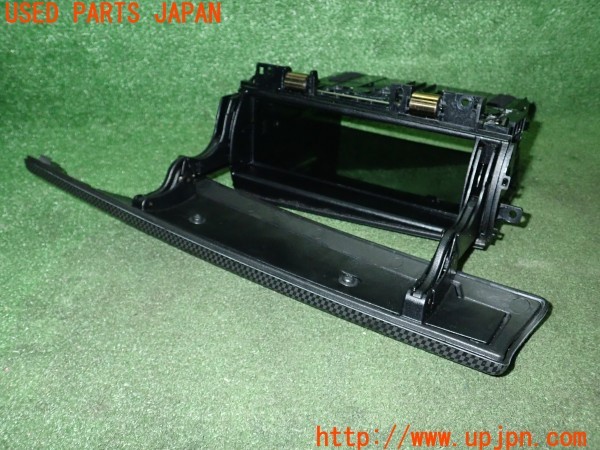 3UPJ=9229700001]BMW ミニ(MINI)クーパーS クラブマン(ZG16 R55)MINI R56 純正 9211246 ナビ取付キット パネル ステー付き  中古_2