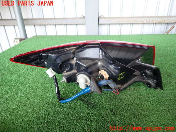 2UPJ-9229721530]CX-3(DK5AW)右テールランプ 中古_4