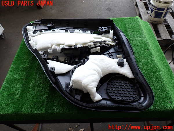 2UPJ-9229721294]CX-3(DK5AW)右後ドア内張り 中古_5