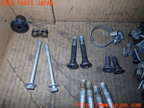 3UPJ=9229730720]BMW ミニ(MINI)クーパーS クロスオーバー(ZC16A R60)ネジ・ナット・ステー類 セット ジャンク_2
