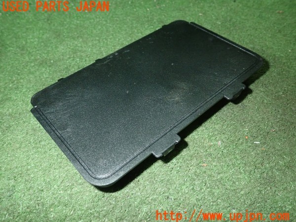 3UPJ=9229750580]VW T-Cross TSI 1st(C1DKR)純正 5NA 980 611 ワイヤレス充電器 中古_2