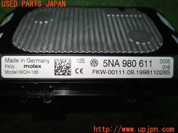 3UPJ=9229750580]VW T-Cross TSI 1st(C1DKR)純正 5NA 980 611 ワイヤレス充電器 中古_5