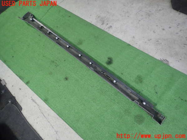 1UPJ-9229751392]VW・T-Cross(ティークロス)(C1DKR)左サイドステップ 中古_3