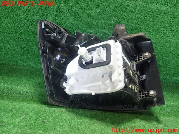 1UPJ-9229751530]VW・T-Cross(ティークロス)(C1DKR)右テールランプ 中古_3