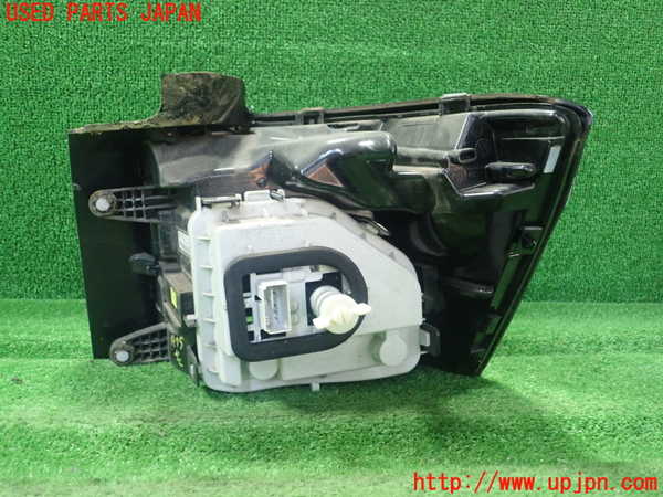 1UPJ-9229751536]VW・T-Cross(ティークロス)(C1DKR)左テールランプ 中古_3