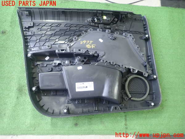 1UPJ-9229751234]VW・T-Cross(ティークロス)(C1DKR)右前ドア内張り 中古_3
