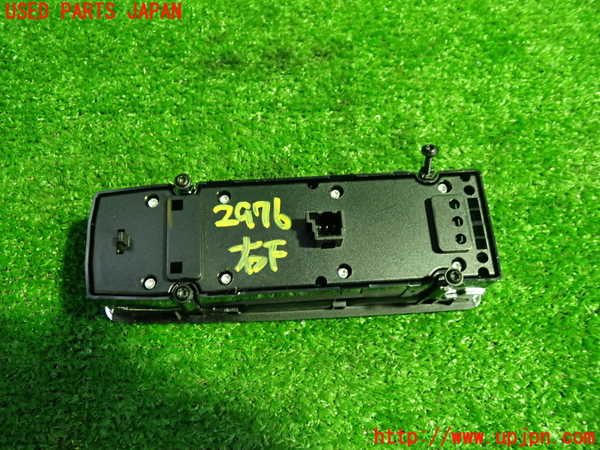 1UPJ-9229766240]ベンツ C180 ステーションワゴン S204(204249)右前パワーウィンドウスイッチ 中古_3