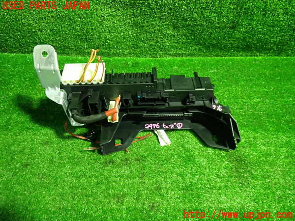 1UPJ-9229766741]ベンツ C180 ステーションワゴン S204(204249)ヒューズボックス1 中古_3
