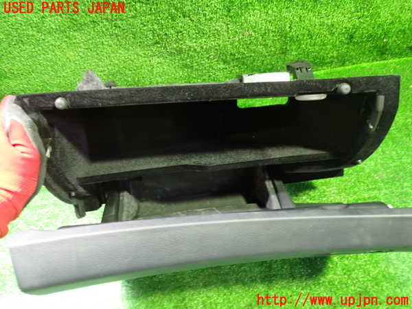 1UPJ-9229767516]ベンツ C180 ステーションワゴン S204(204249)グローブボックス1 中古_3