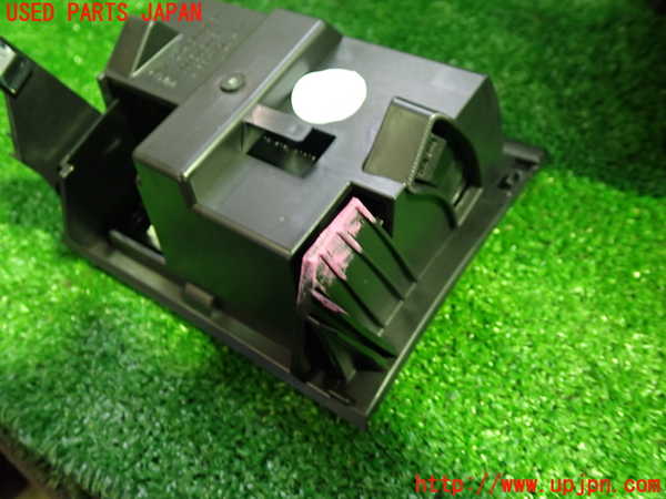 1UPJ-9229767540]ベンツ C180 ステーションワゴン S204(204249)センターコンソール 中古_2