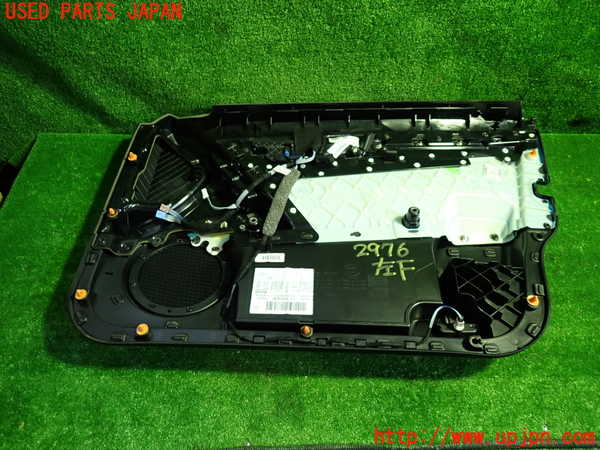 1UPJ-9229761264]ベンツ C180 ステーションワゴン S204(204249)左前ドア内張り 中古_3