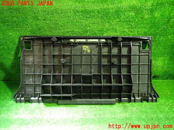 1UPJ-9229767772]ベンツ C180 ステーションワゴン S204(204249)ラゲッジトレイ2 中古_2