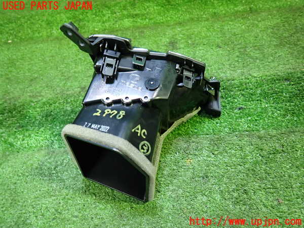 1UPJ-9229787528]CX-30(DM8P)エアコン吹き出し口3 (真中) 中古_2