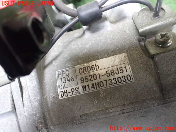1UPJ-9229806025]ジムニー(JB23W)エアコンコンプレッサー 中古_4
