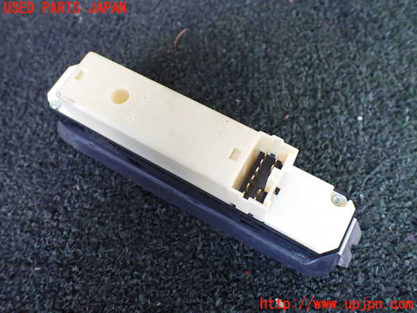 1UPJ-9229806240]ジムニー(JB23W)右パワーウィンドウスイッチ 中古_2