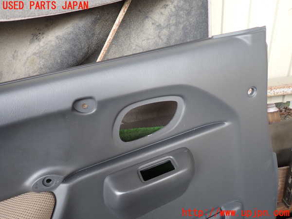 1UPJ-9229801264]ジムニー(JB23W)左ドア内張り 中古_2