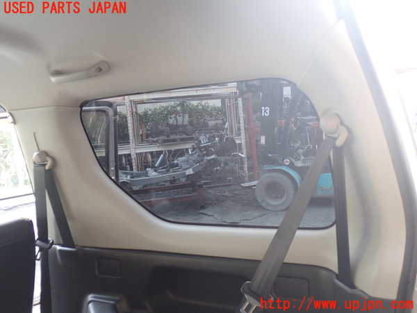 1UPJ-9229807675]ジムニー(JB23W)右リアピラートリム 中古_2