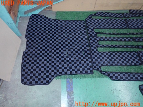 3UPJ=9229820629]セレナ(GFC27)社外 フロアマット ラゲッジマット付き 中古_2