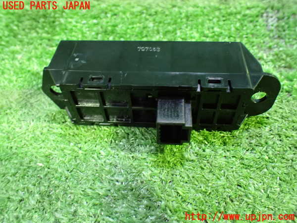 1UPJ-9229826307]セレナ(GFC27)スイッチ2 (照度調節・TRIP RESET) 中古_2