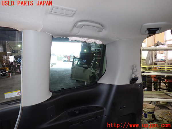 1UPJ-9229827675]セレナ(GFC27)右リアピラートリム 中古_2