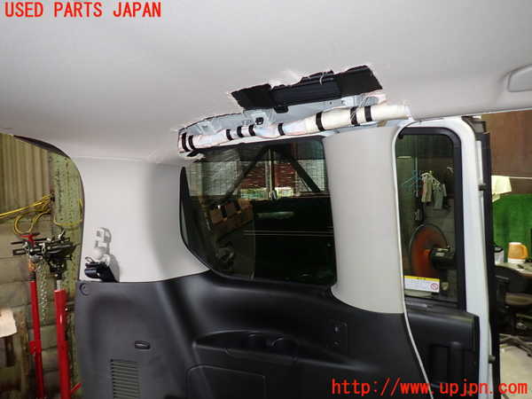 1UPJ-9229827680]セレナ(GFC27)左リアピラートリム 中古_2