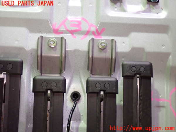 1UPJ-9229827498]セレナ(GFC27)シートレール③3 中古_2