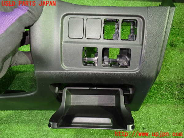 1UPJ-9229827693]セレナ(GFC27)内装トリム類3 中古_2