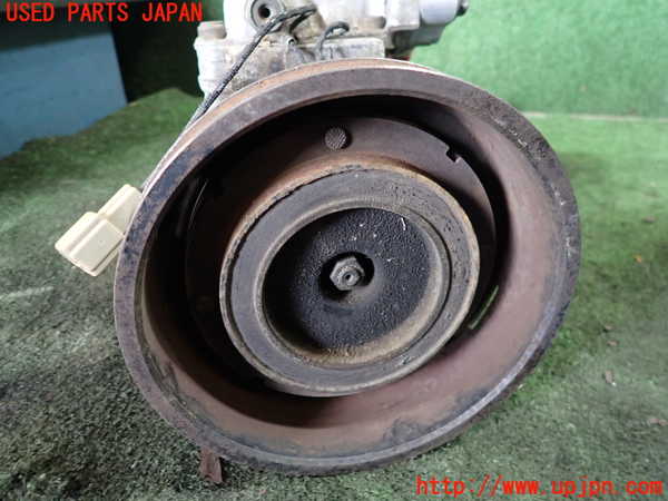 1UPJ-9229836025]MR2(SW20)エアコンコンプレッサー 中古_4