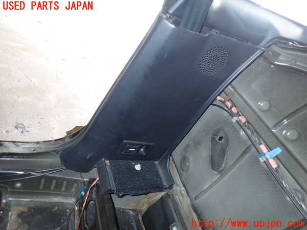 1UPJ-9229837675]MR2(SW20)右リアピラートリム 中古_3