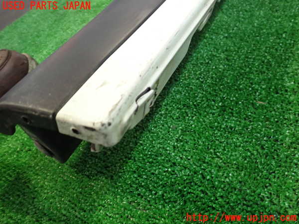 2UPJ-9229851390]マセラティ・ギブリ(MG30B)右サイドステップ 中古_3