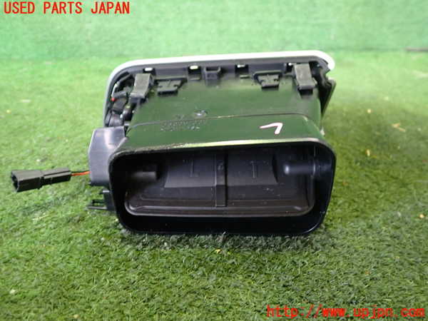 2UPJ-9229857528]マセラティ・ギブリ(MG30B)エアコン吹き出し口3 (左) 中古_2