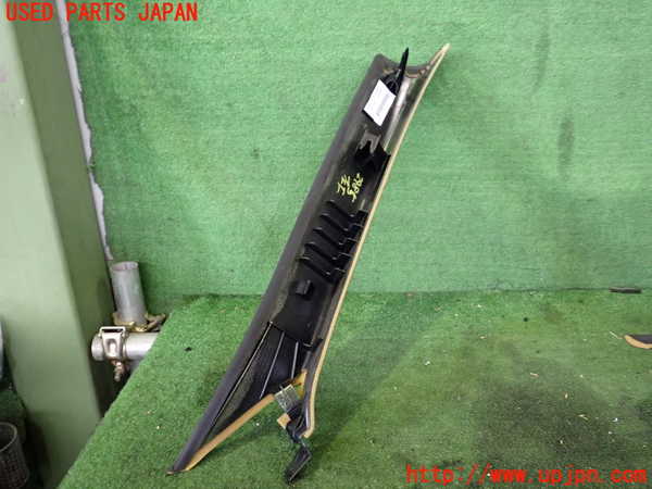 2UPJ-9229857660]マセラティ・ギブリ(MG30B)左フロントピラートリム 中古_2