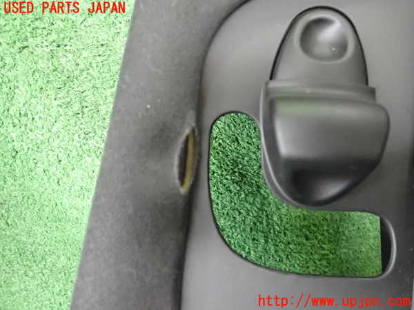 2UPJ-9229857665]マセラティ・ギブリ(MG30B)右センターピラートリム 中古_3