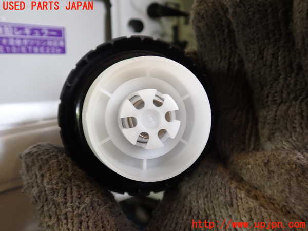 2UPJ-9229861690]カローラ クロス ハイブリッド(ZVG13)フューエルリッド 中古_3