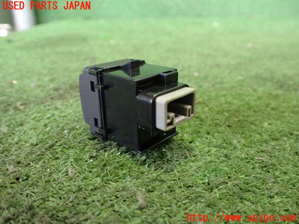 2UPJ-9229866310]カローラ クロス ハイブリッド(ZVG13)スイッチ5 (レベライザー) 中古_2