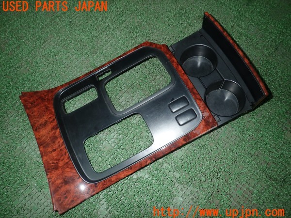 3UPJ=9229900645]ランクル100(UZJ100W)前期 純正  シフトパネル ウィンドウスイッチパネル インテリアパネル 内装パネル 木目調 中古_2