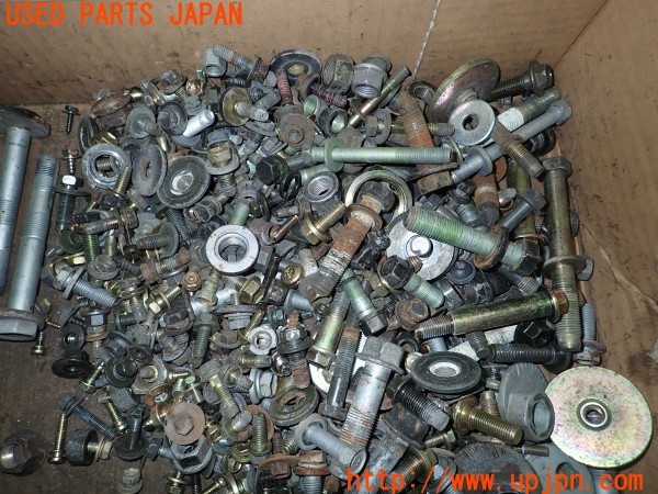 3UPJ=9229900720]ランクル100(UZJ100W)前期 ネジ・ナット・ステー類 セット ジャンク_4